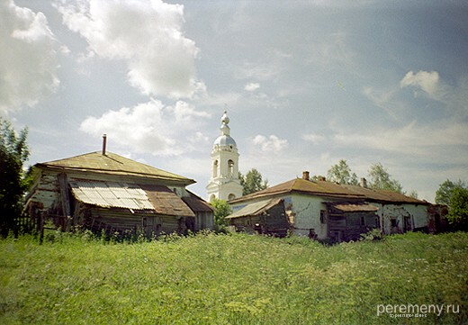 Успенский монастырь Адриана Пошехонского. Взгляд от языческой липы