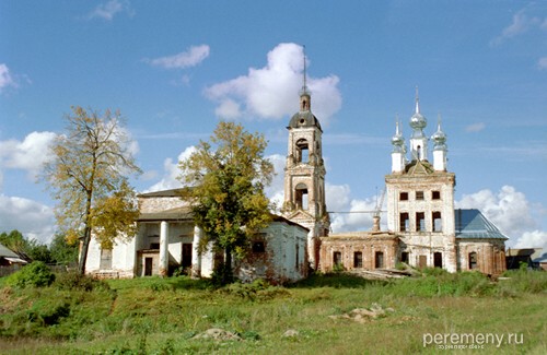 Пятницкая церковь возле Николо-Шартомского монастыря. Фото Олега Давыдова