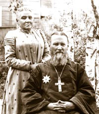 Батюшка Иоанн с женой Елизаветой Константиновной
