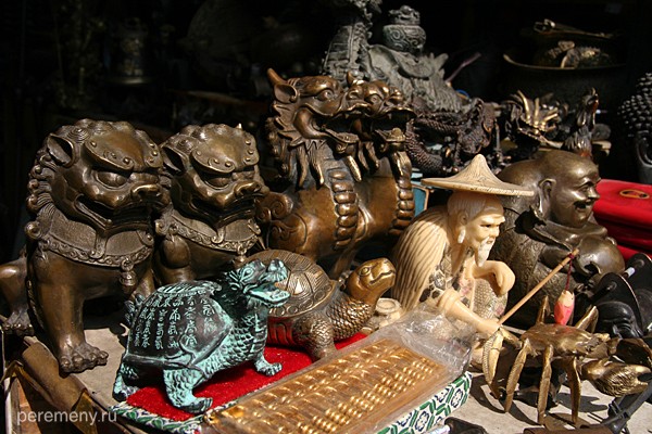 Черепахи, драконы, львы и святые. Фото Глеба Давыдова